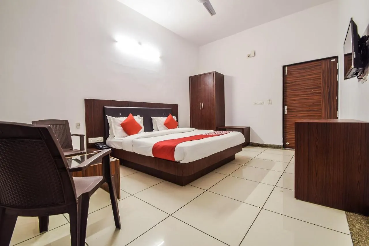 ***  Oyo 23381 Hotel Sagar Ratna Udaipur Hindistan